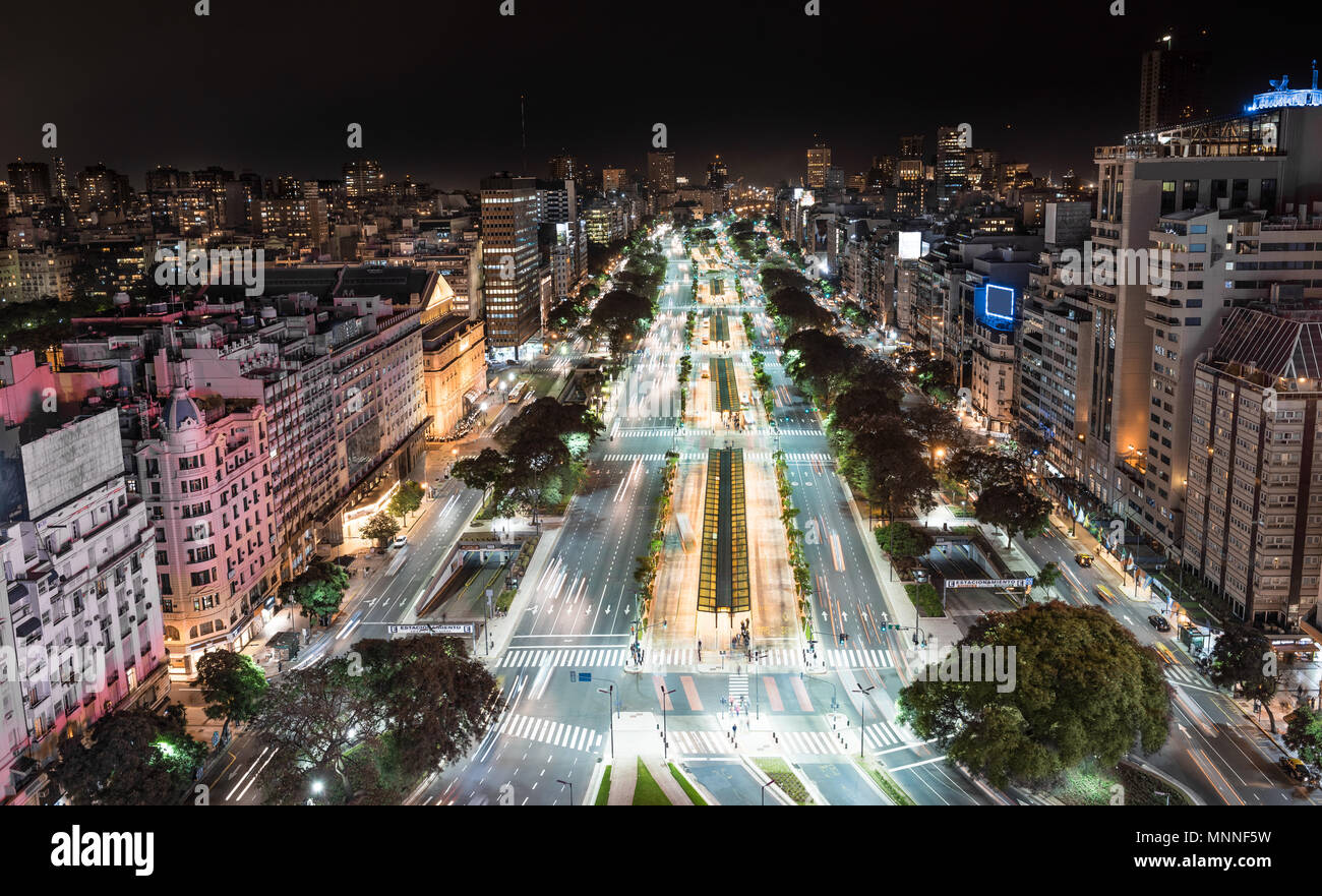 Buenos aires at night Banque de photographies et d'images à haute  résolution - Alamy