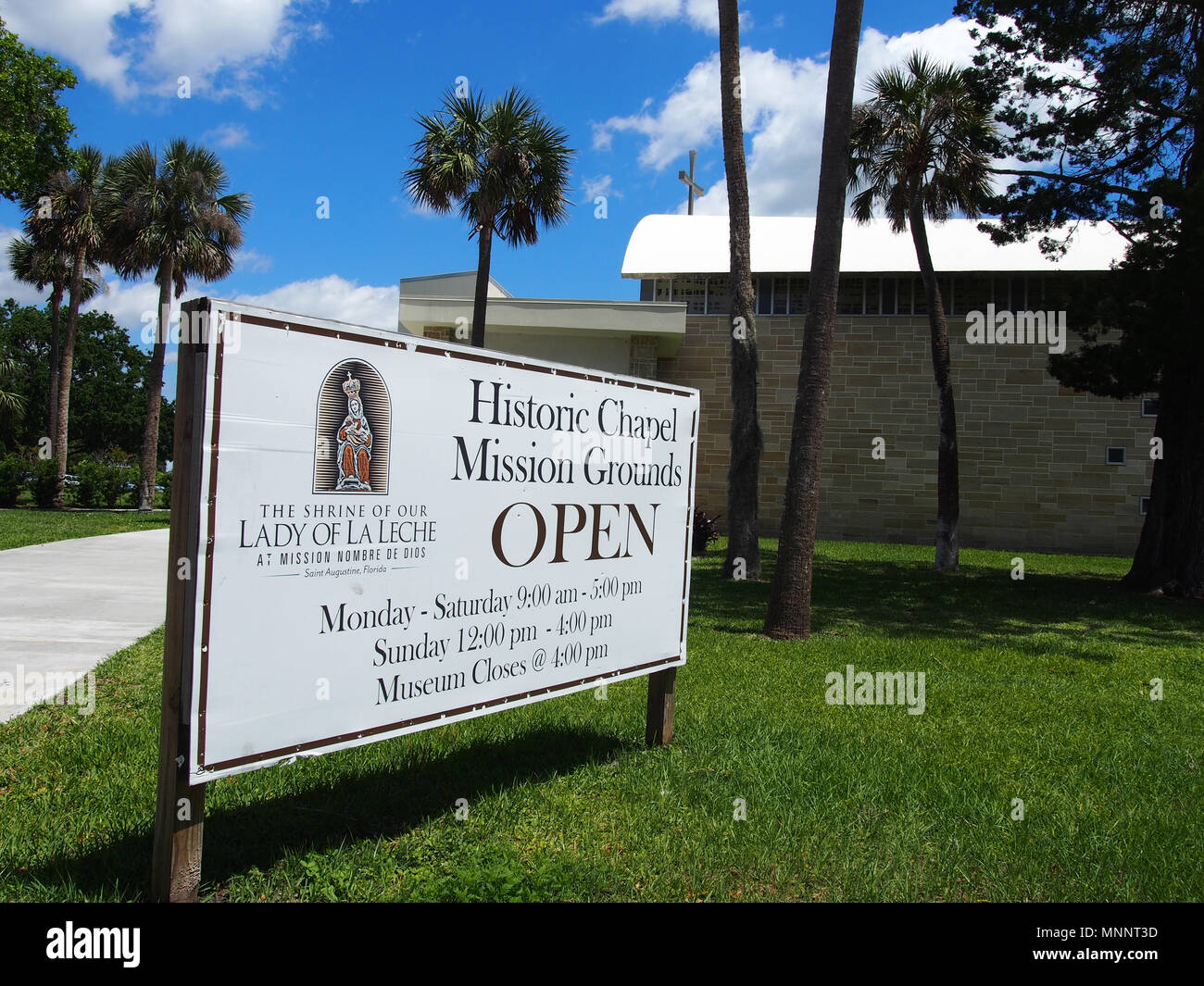 Inscrivez-vous à l'entrée du Sanctuaire de Notre Dame de La Leche, Saint Augustine, Floride, USA, 2018, © Katharine Andriotis Banque D'Images