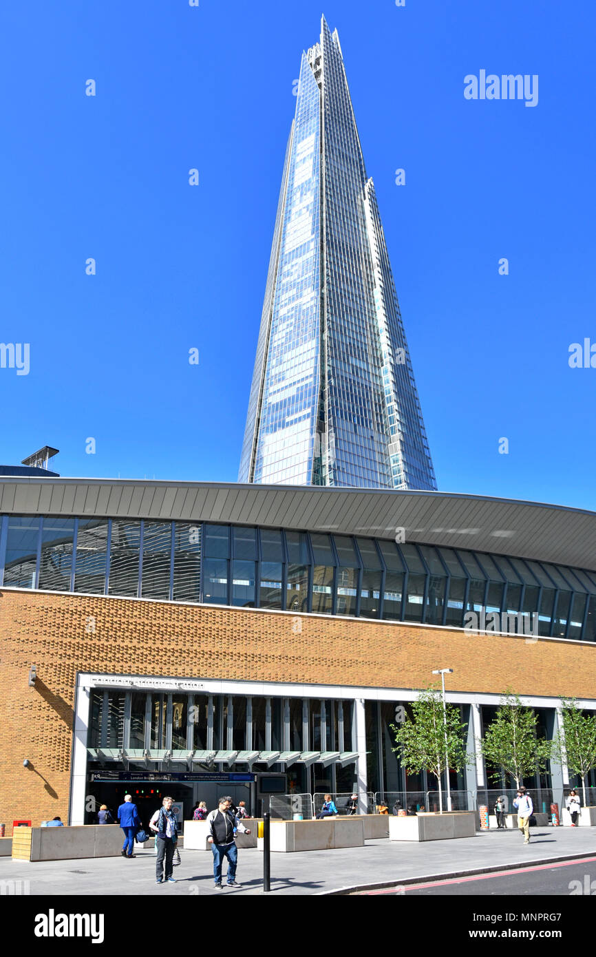 Remise à neuf de Tooley Street façade extérieure de la gare de London Bridge, au-delà de gratte-ciel vue d'échardes dans Southwark London England UK Sud Banque D'Images