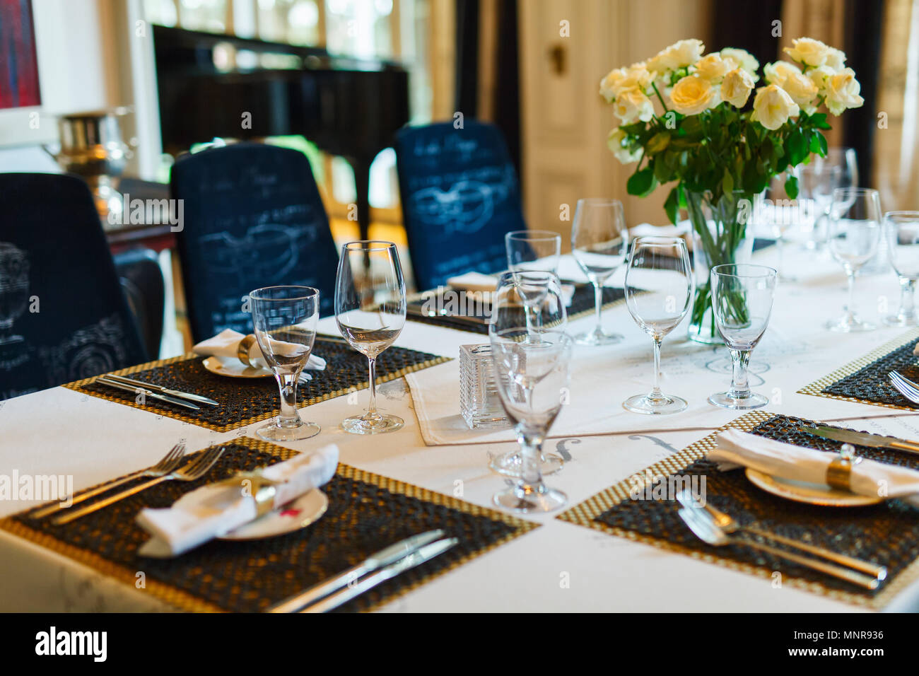Beau set de table pour une réception de mariage ou événement partie Banque D'Images