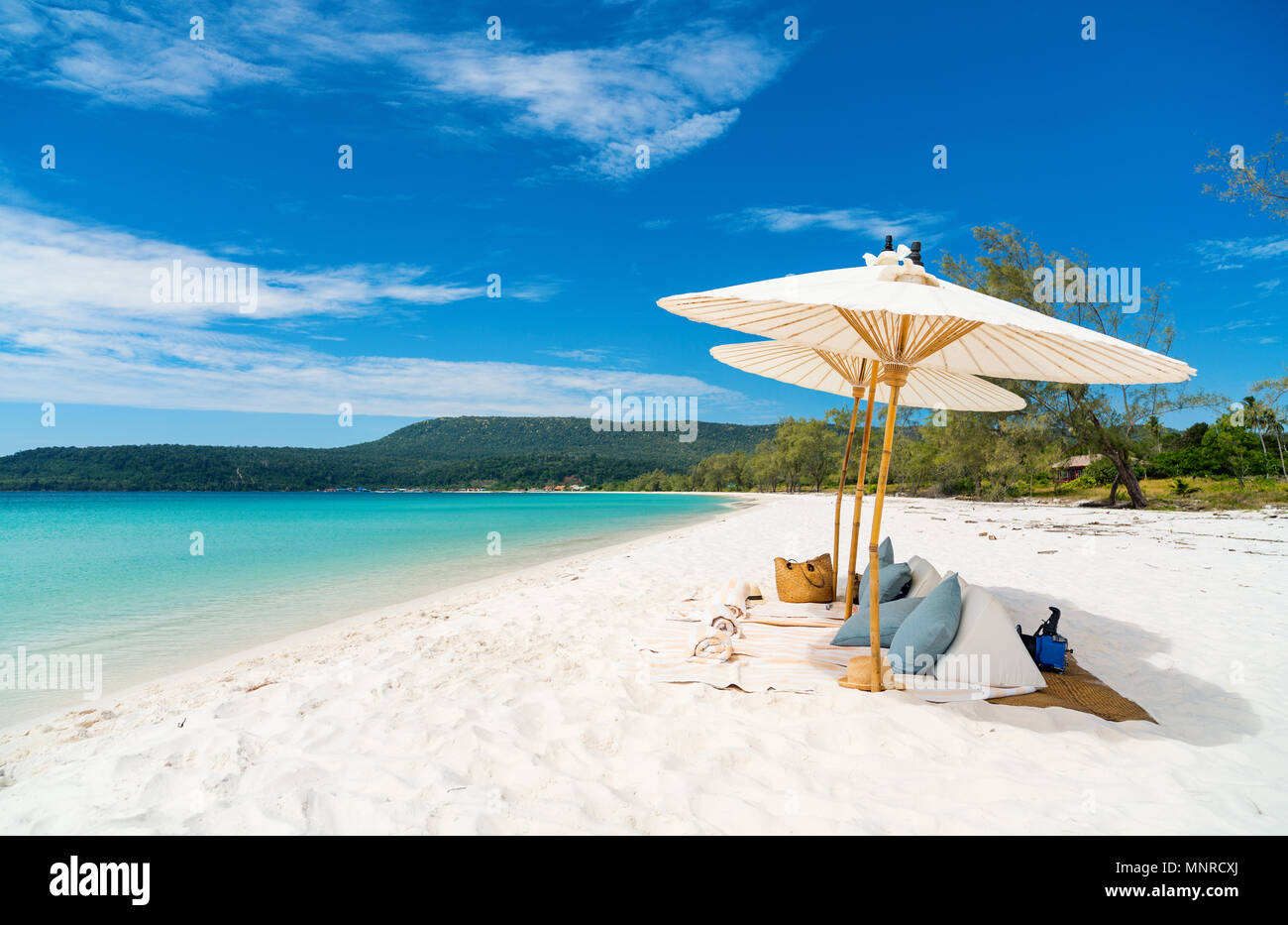 Photo de paysage plage exotique de sable blanc sur l'île de Koh Rong au Cambodge Banque D'Images