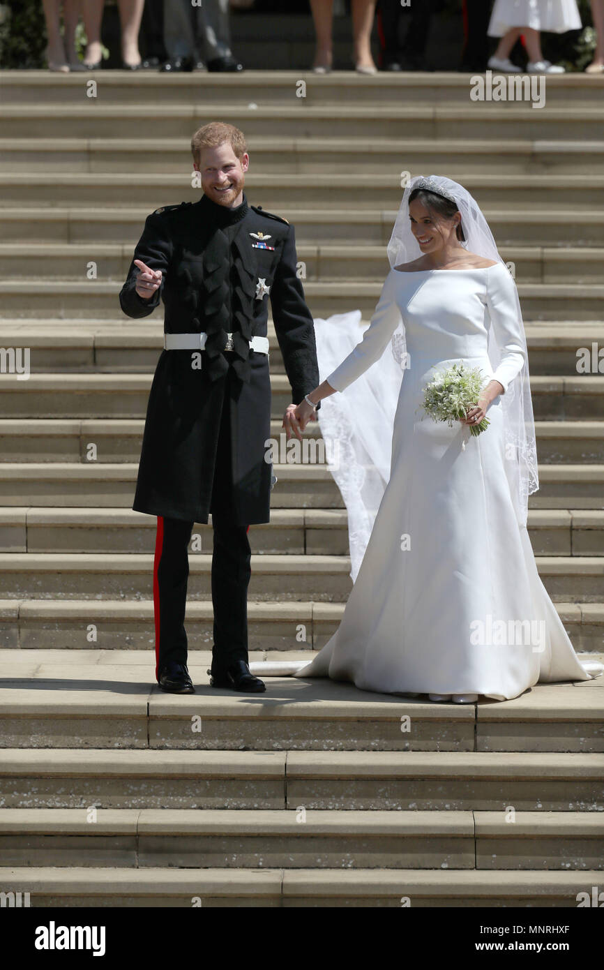 Meghan Markle et le prince Harry quitter la Chapelle St George du château de Windsor après leur mariage. Banque D'Images