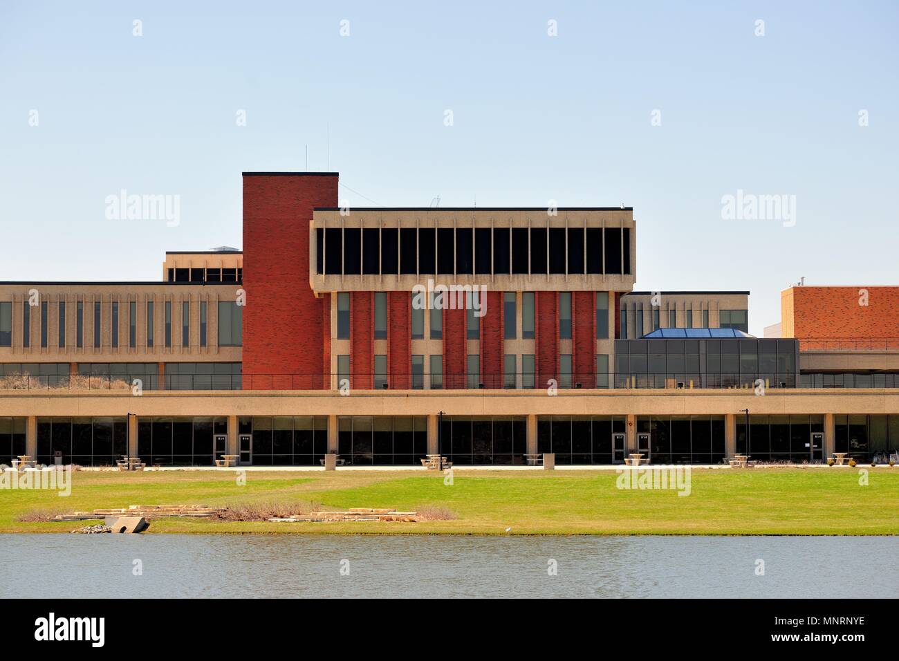Elgin, Illinois, USA. Le Centre de ressources pour étudiants sur le campus d'Elgin Community College. Banque D'Images