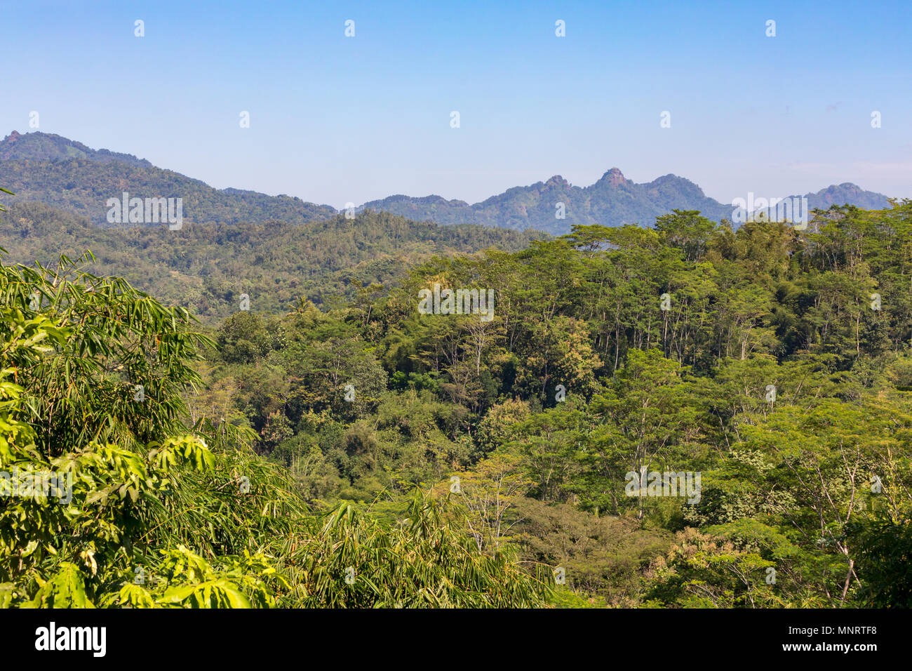 Borobudur, Central Java Indonésie 05 mai, 2018 Punthuk Setumbu sur la montagne à partir de Banque D'Images