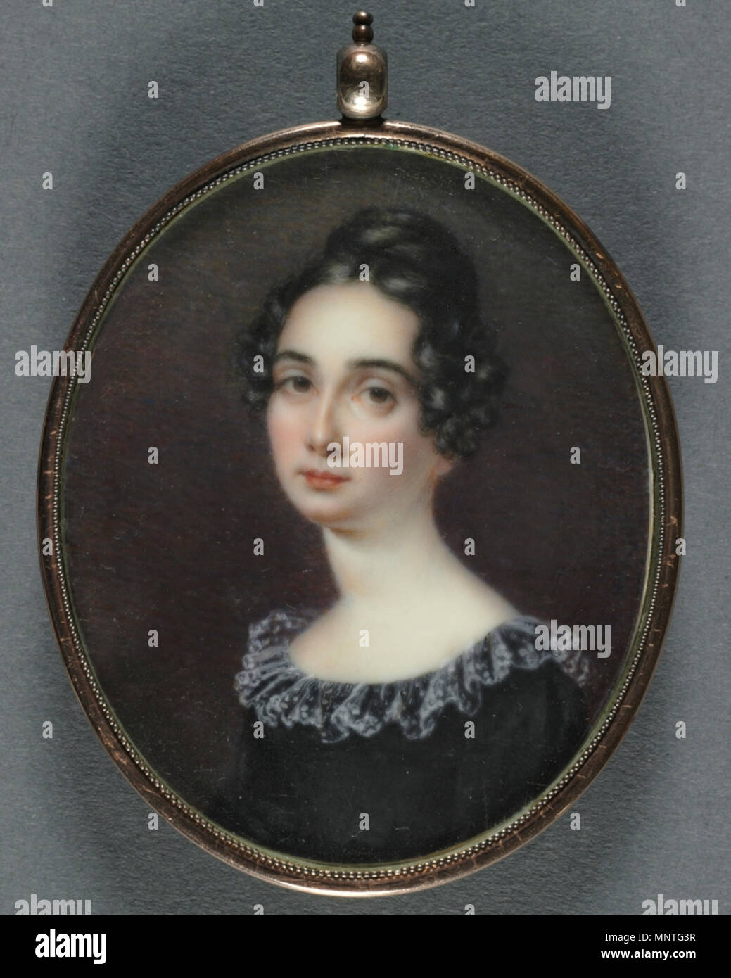 . Anglais : Portrait d'une femme, ch. 1820, par Anna Claypoole Peale (American, 1791-1878), l'aquarelle sur ivoire sur un médaillon en métal doré avec étui en cuir rouge, avec cadre : 7,1 x 6 cm (2 3/4 x 2 5/16 in.). Le Cleveland Museum of Art, # 2008.229 . vers 1820. Anna Claypoole Peale (1791-1878) Description Le peintre américain Date de naissance/décès 6 Mars 1791 25 décembre 1878 Lieu de naissance/décès Philadelphia Philadelphie contrôle d'autorité : Q4766924 : VIAF 17135582 ISNI : 0000 0000 6686 0442 ULAN : 500010523 RCAC : nr98016393 GND : 136685110 WorldCat 1017 Portrait de femme, 1820 Banque D'Images