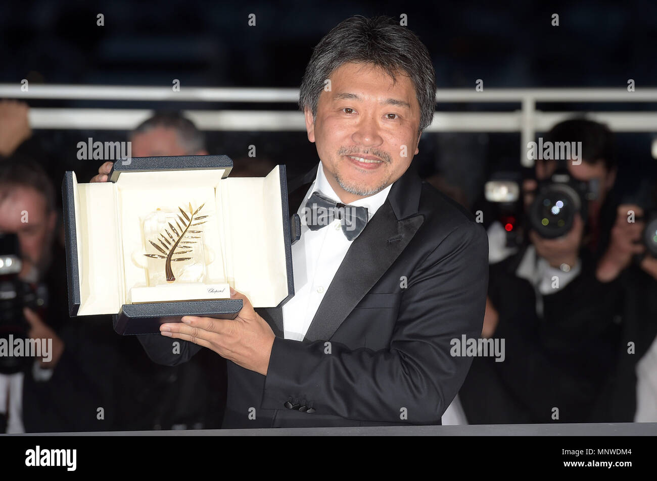 Cannes, France. 19 mai, 2018. 71e Festival du Film de Cannes 2018, une séance de film Palme D'Or des gagnants. Sur la photo : Kore-Rda Hirokazu, Meilleur Film Indépendant : Crédit Photo Agency/Alamy Live News Banque D'Images