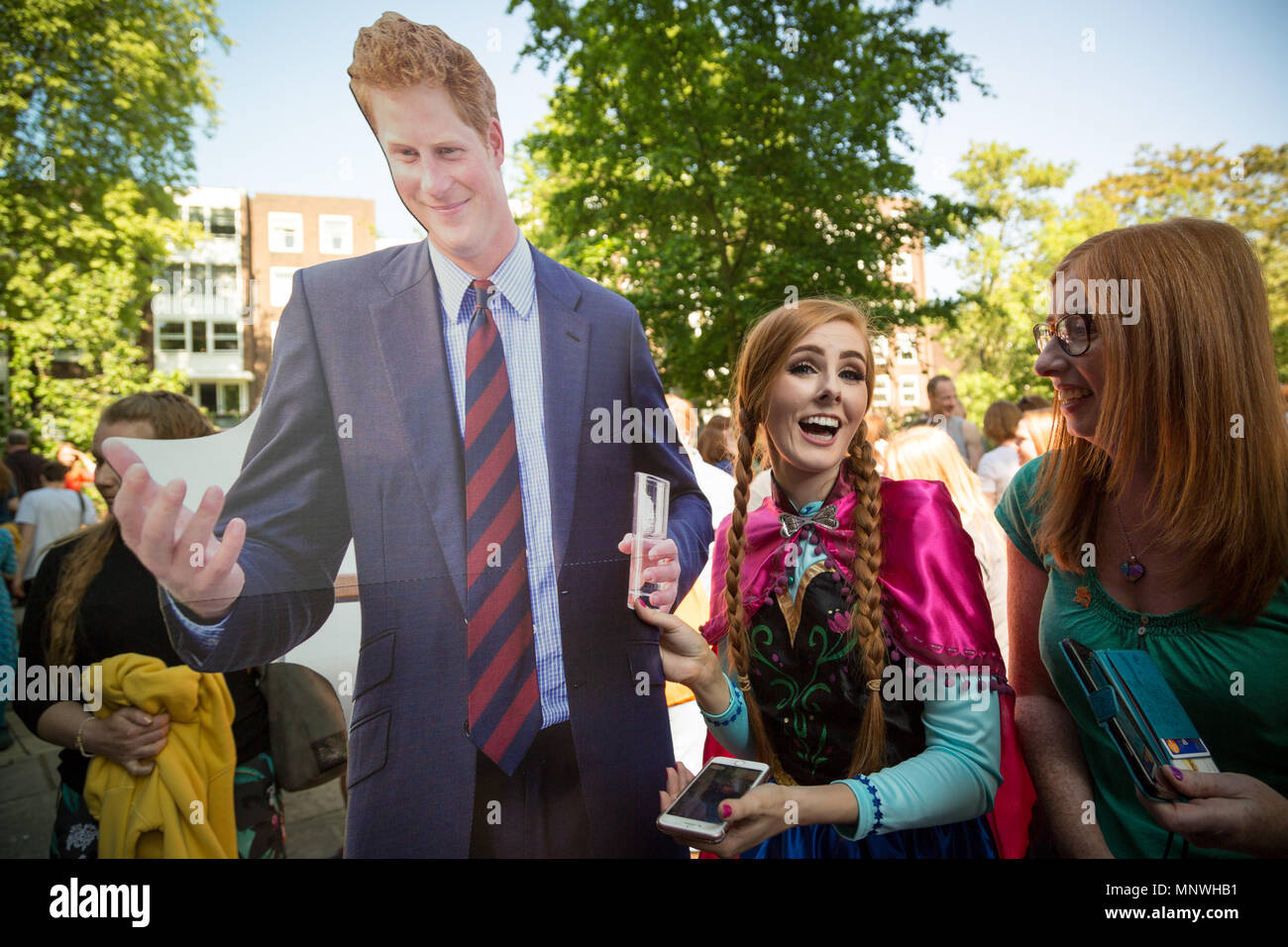 Londres, Royaume-Uni. 19 mai 2018. La journée des roux UK dans le nord de Londres. L'événement annuel voit des centaines de 'gingers' à travers le monde inscrivez-vous à l'occasion de cheveux rouges. Crédit : Guy Josse/Alamy Live News Banque D'Images