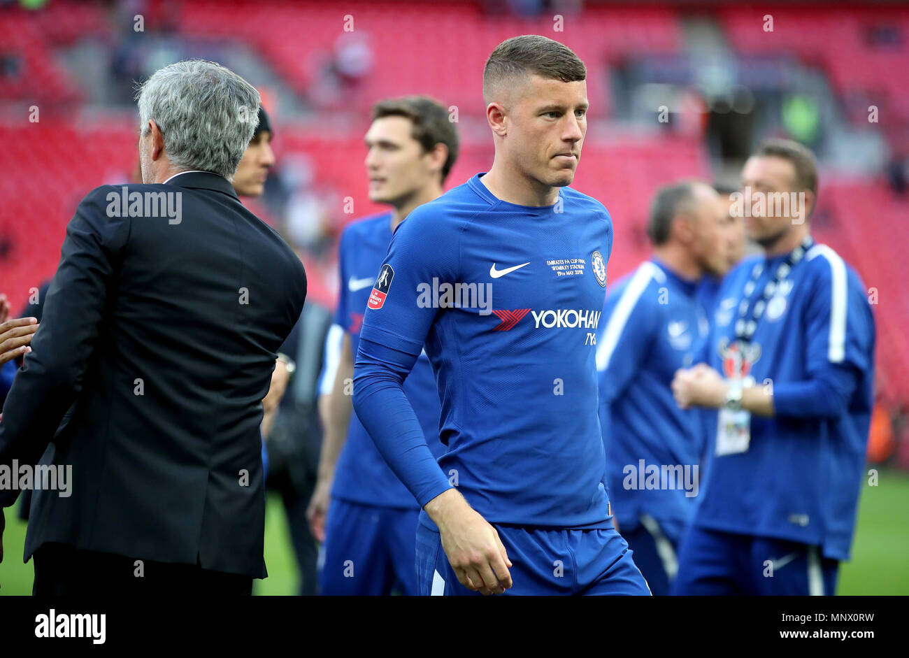 Chelsea's Ross Barkley (à droite) après l'Unis finale de la FA Cup au stade de Wembley, Londres. Banque D'Images