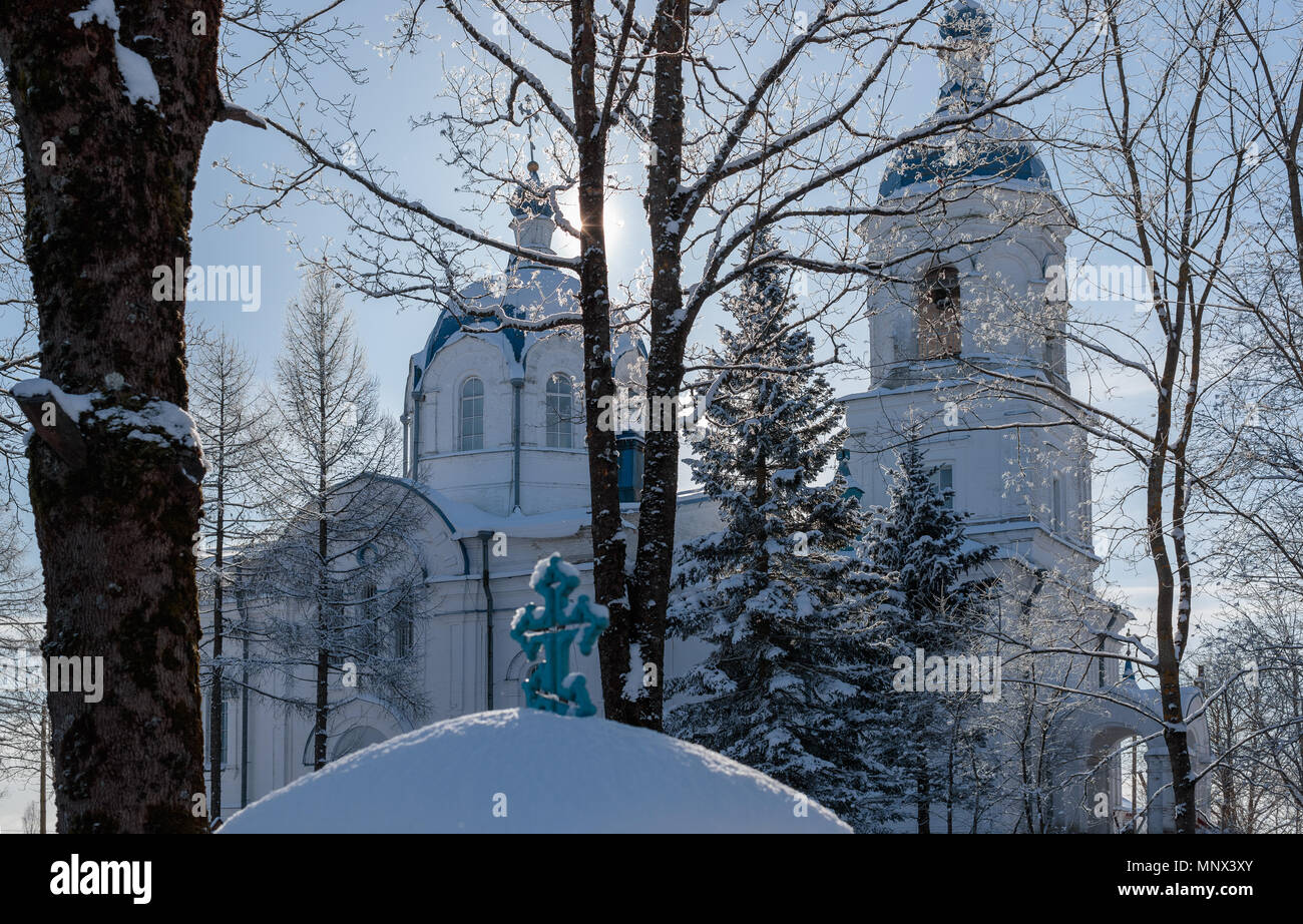 Église orthodoxe de l'hiver, période de l'après-midi Banque D'Images
