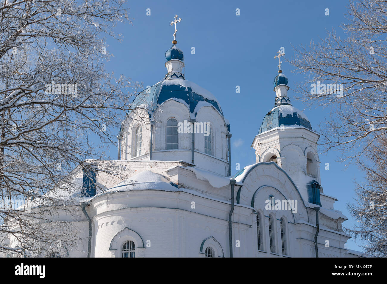 Église orthodoxe de l'hiver, période de l'après-midi Banque D'Images