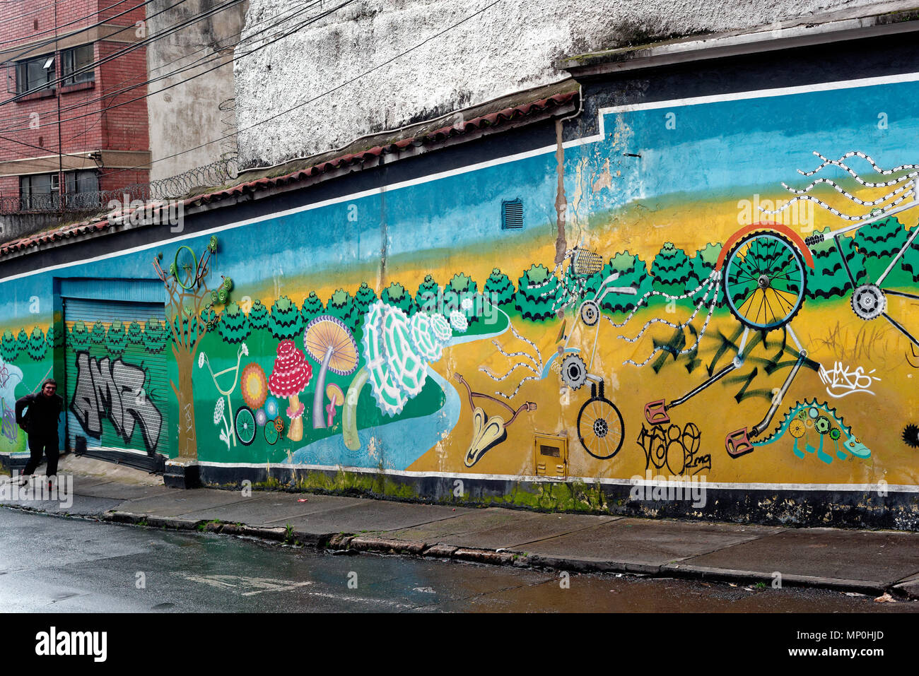 Fresque à Bogota- art de la rue de la colombie Banque D'Images