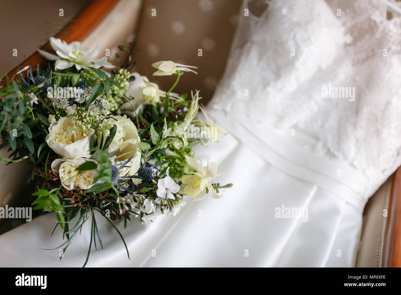 Bouquet De Mariage Fleurs Différentes Bouquet De Mariée