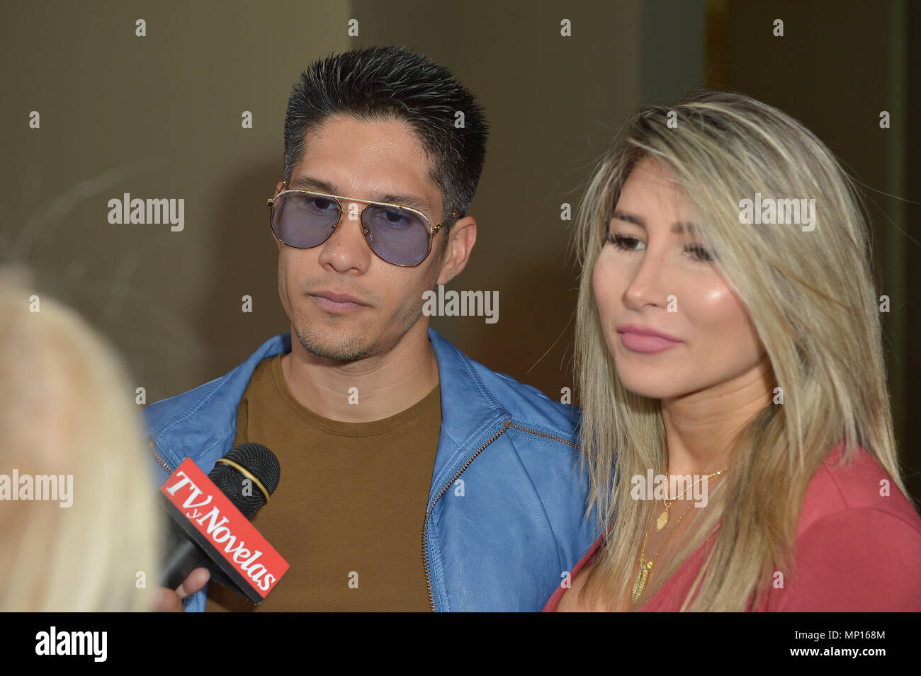 Le Cirque du Soleil participe à SEP7OMI DIA - Pas Descansare à Watsco Center le 18 avril 2018 à Coral Gables, en Floride avec : Chyno Miranda de Chino y Nacho, Natasha Araos Où : Coral Gables, Florida, United States Quand : 19 Avr 2018 Crédit : Johnny Louis/WENN.com Banque D'Images