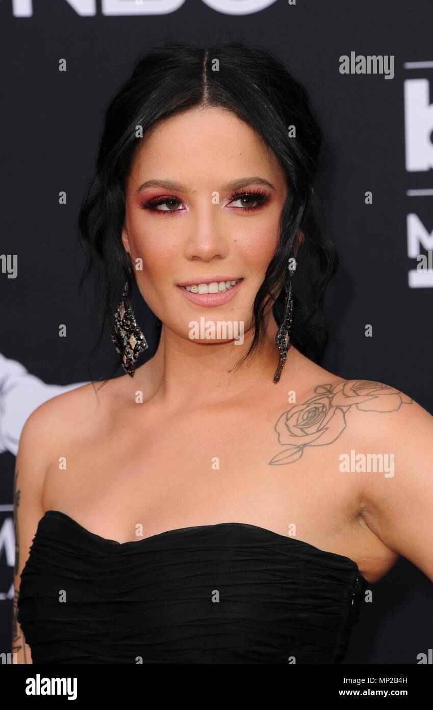Halsey aux arrivées de Billboard Music Awards 2018, MGM Grand Garden Arena, Las Vegas, NV le 20 mai 2018. Photo par : Elizabeth Goodenough/Everett Collection Banque D'Images