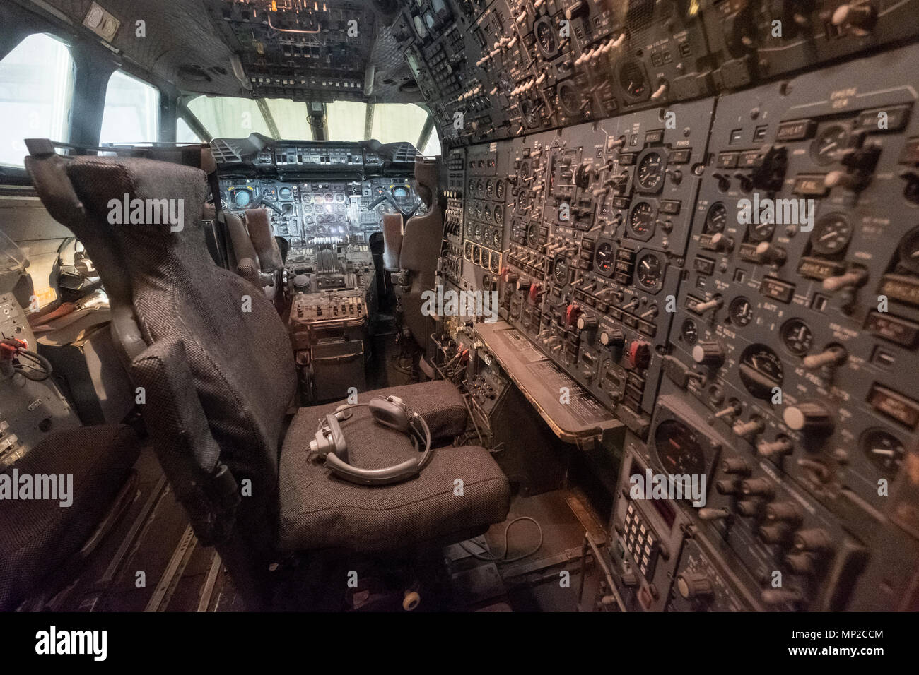 L'intérieur du cockpit de Concorde de British Airways à l'écran dans hanger au Musée National de vol à l'Aérodrome de Fortune est en East Lothian, Ecosse, Uni Banque D'Images