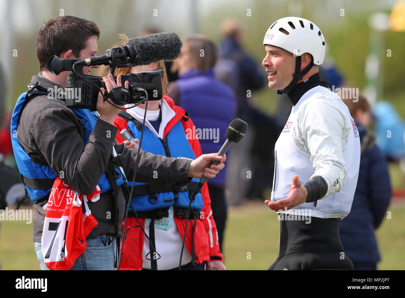 Canoe - Tesco en Slalom 2012 incluant la sélection des essais cliniques pour l'équipe de la Grande-Bretagne aux Jeux Olympiques - Richard Hounslow remporte la finale simple hommes Kayak au Lee Valley White Water Centre, Hertfordshire 14 avril 2012 --- Image par © Paul Cunningham Banque D'Images