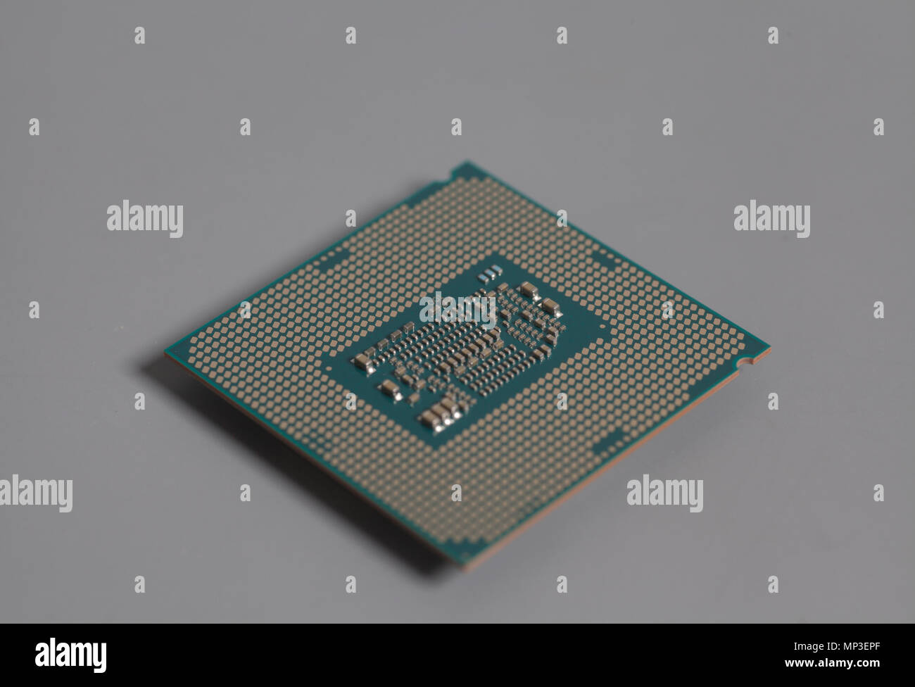 Le processeur de l'unité centrale de traitement processeur microchip Photo  Stock - Alamy