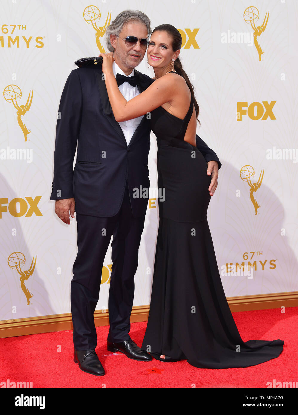 Veronica Berti, Andrea Bocelli 223 à la 67ème Emmy Awards 2015 lors du Microsoft Theatre de Los Angeles. 20 septembre 2015.Veronica Berti, Andrea Bocelli 223 ------------- Red Carpet Event, Vertical, USA, Cinéma, Célébrités, photographie, Bestof, Arts, Culture et divertissement, Célébrités Topix fashion / Vertical, Best of, événement dans la vie d'Hollywood, Californie - Tapis rouge et en backstage, USA, Cinéma, Célébrités, cinéma, télévision, Célébrités célébrités musique, photographie, Arts et culture, Bestof, divertissement, Topix, verticale de la famille de l'année 2015, enquête , Banque D'Images