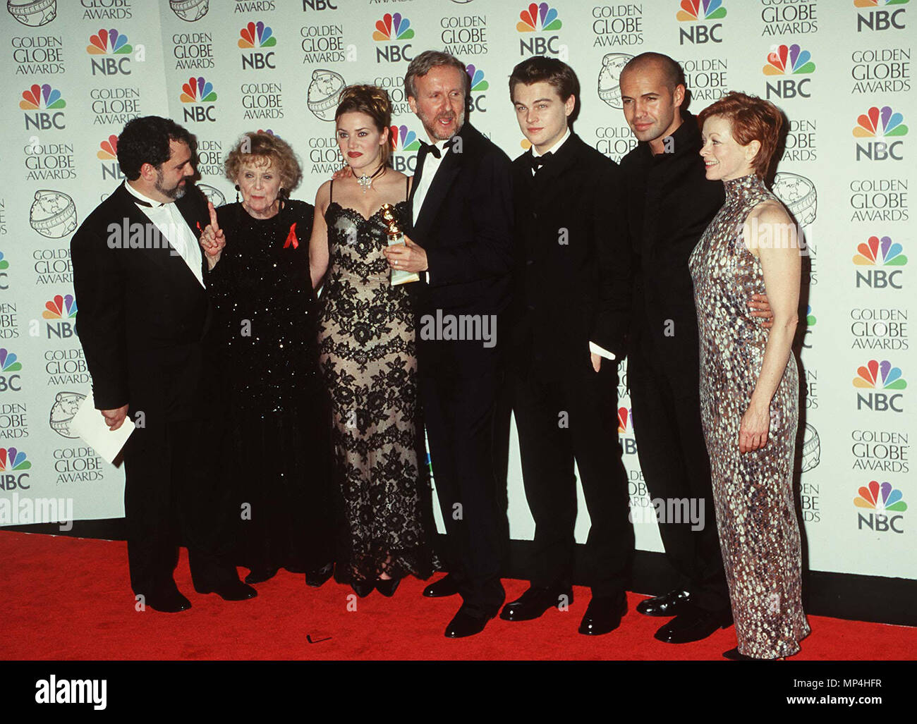 Titanic, le castTitanic, le cast événement dans la vie d'Hollywood, Californie - Red Carpet Event, USA, Cinéma, Célébrités, photographie, Bestof, Arts, Culture et divertissement, Célébrités, Mode Topix Meilleur de Hollywood, la vie, événement dans la vie d'Hollywood, Californie - une remise de trophée, backstage, cinéma, télévision, célébrités, célébrités de la musique, Topix Bestof, Arts, Culture et loisirs, photographie, tsuni@Gamma-USA.com , Tsuni enquête de crédit / USA, 1993-1994-1995-1996-1997-1998-1999 Banque D'Images