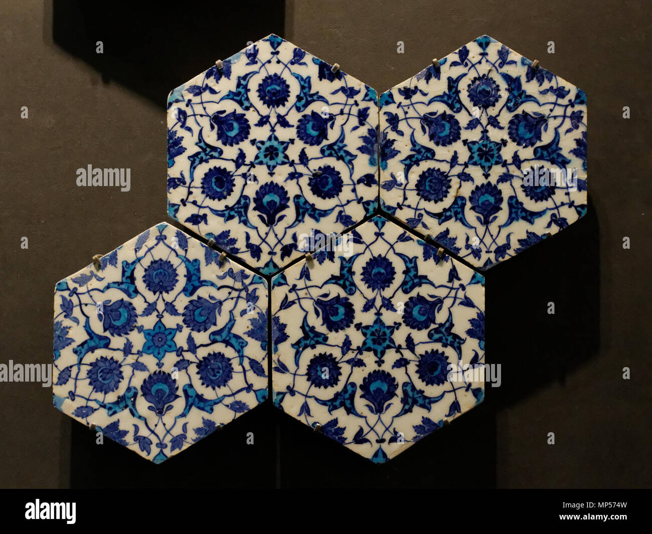Www louvre fr Titulaire Du Nom De Domaine Est L English : Carreaux de céramique ottomans. 16e siècle du 19e siècle Musée du  Louvre, base de données de l'Atlas : entrée musée du Louvre (35830)  Inventaire nom autochtone Musée du Louvre