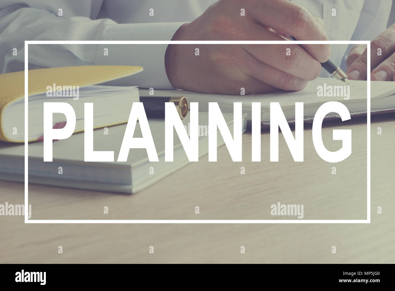 Le concept de planification. Manager au travail. Direction de la stratégie d'action. Banque D'Images