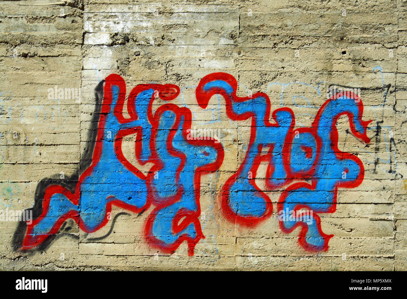photo Hip Hop Dessin Couleur https www alamyimages fr le mur de beton peint en couleur dessin graffiti avec des vernis inscrivez hip hop image185756842 html