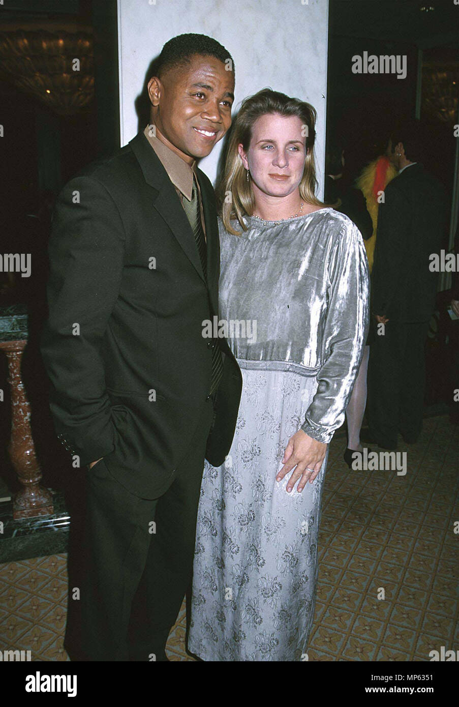 Tony Goldwin & fam. femme saraGooding, Cuba jr  + femme événement dans la vie d'Hollywood, Californie - Red Carpet Event, USA, Cinéma, Célébrités, photographie, Bestof, Arts, Culture et divertissement, Célébrités, Mode Topix Meilleur de Hollywood, la vie, événement dans la vie d'Hollywood, Californie - Tapis rouge et en backstage, cinéma, télévision, célébrités, célébrités de la musique, Topix Bestof, Arts, Culture et divertissement, vertical, une seule personne, la photographie, les trois quarts, de 1993 à 1999, l'enquête de crédit , tsuni@Gamma-USA.com Tsuni / USA,  = = = Red Carpet Event, USA, Cinéma, Célébrités, photographie, Banque D'Images