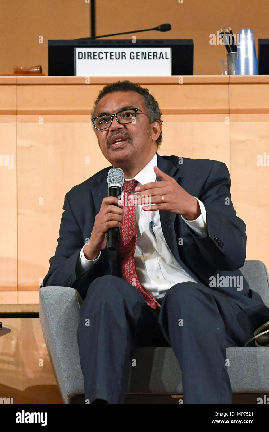 (180521) -- GENÈVE, 21 mai 2018 (Xinhua) -- Le directeur général de l'Organisation mondiale de la santé Le Dr Tedros Adhanom Ghebreyesus parle pendant l'Assemblée mondiale de la Santé à Genève, Suisse, le 21 mai 2018. L'Assemblée mondiale de la Santé (WHA) a dévoilé un plan ambitieux le lundi souhaitant bénéficier d'une population globale de 3 milliards de dollars à l'échelle mondiale pour les cinq prochaines années avec de meilleurs soins de santé et de bien-être. (Xinhua/Alain Grosclaude)(srb) Banque D'Images