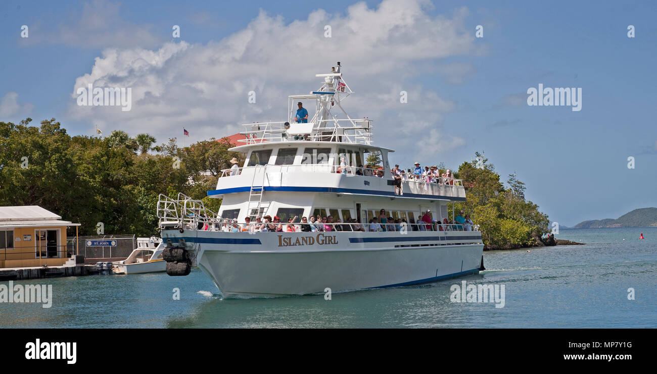 24 février 2015- St John, îles Vierges américaines : l'Île Girl Ferry Vols de passagers sur la baie Banque D'Images