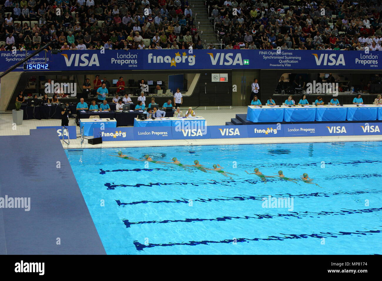 L'équipe d'Espagne au cours de la routine libre de natation synchronisée l'événement au centre aquatique du parc olympique de Londres le 21 avril 2012 (BASIANA Clara, CABELLO Alba, Ona CARBONELL, Margalida CRESPI, FUENTES, Andrea HENRIQUEZ Thais, KLAMBURG Paula, Irene MONTRUCCHIO, PONS, de l'ALADI SALVADOR Cristina)--- Image par © Paul Cunningham Banque D'Images