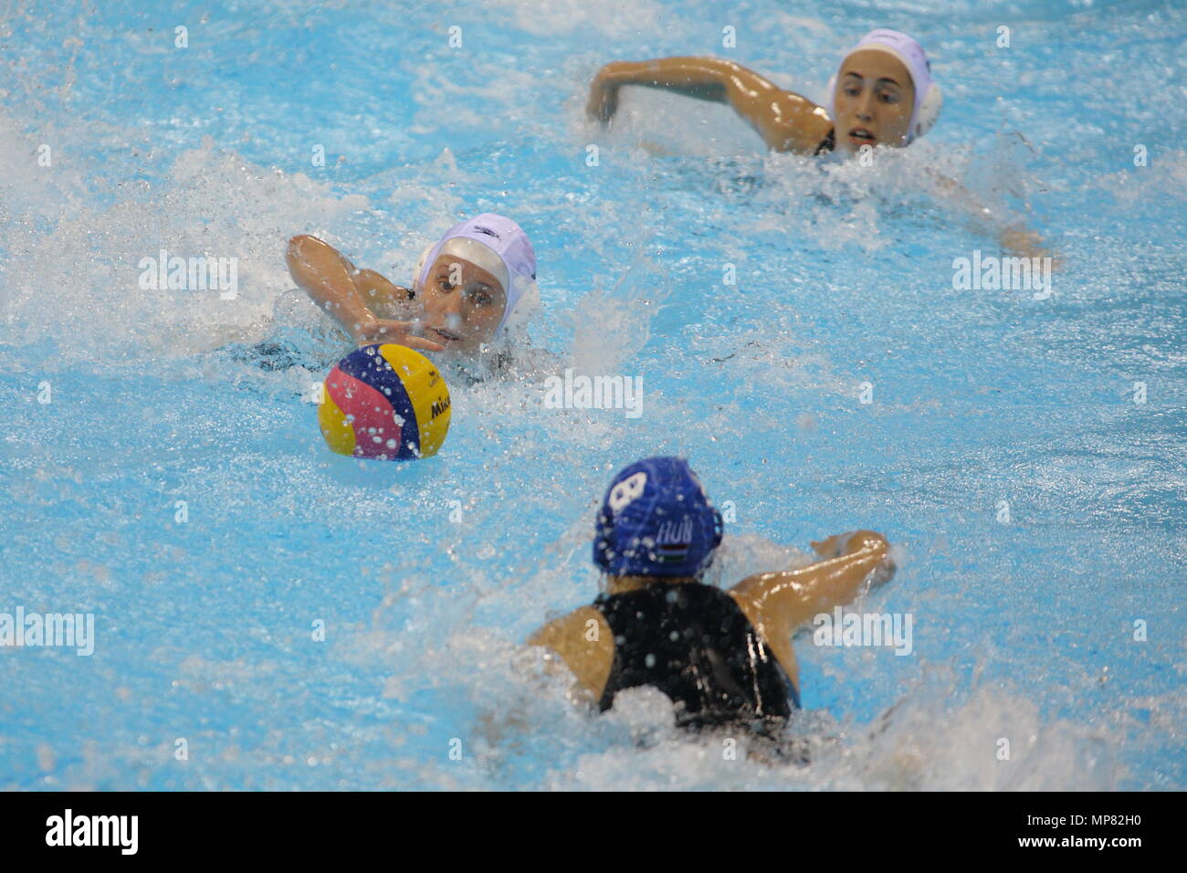 Le visa du water-polo féminin international, la Grande-Bretagne contre l'Hongrie à l'Arène de water-polo du Parc olympique de Londres 4 mai 2012 --- Image par © Paul Cunningham Banque D'Images