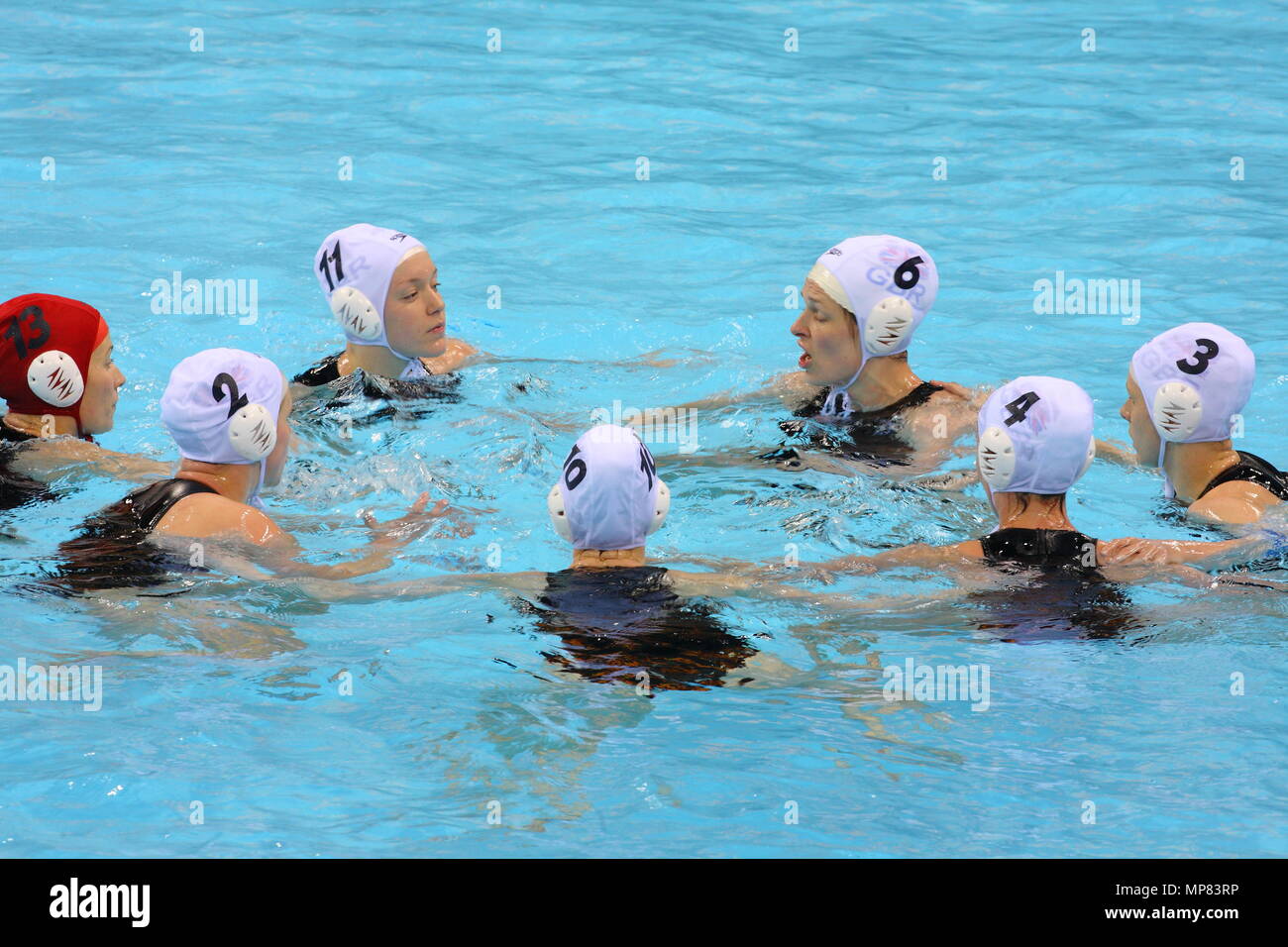 Le visa du water-polo féminin International, Grande Bretagne vs USA à l'Arène de water-polo du Parc olympique de Londres 5 mai 2012 --- Image par © Paul Cunningham Banque D'Images