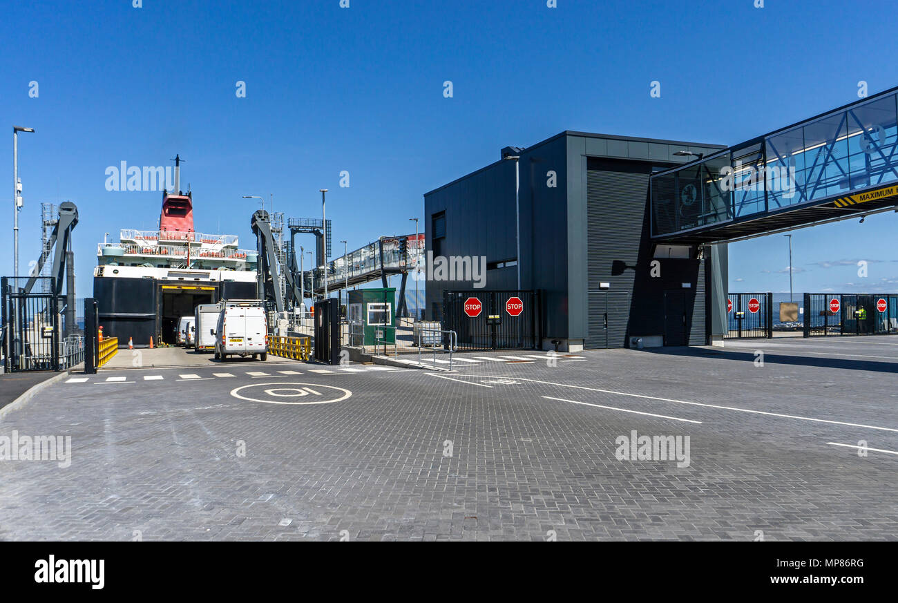 La saisie des véhicules et voitures de passagers à Caledonian MacBrayne Isles calédonien terminal à Brodick Isle of Arran ARGYLL & BUTE Ecosse UK Banque D'Images