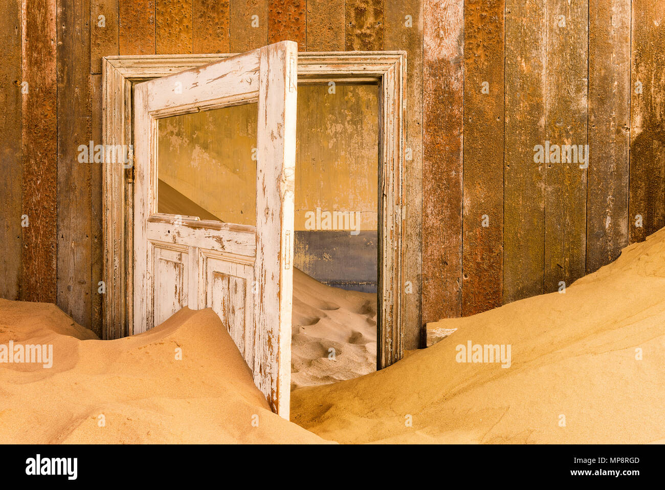 La ville minière abandonnée de Kolmanskop, la Namibie. Banque D'Images