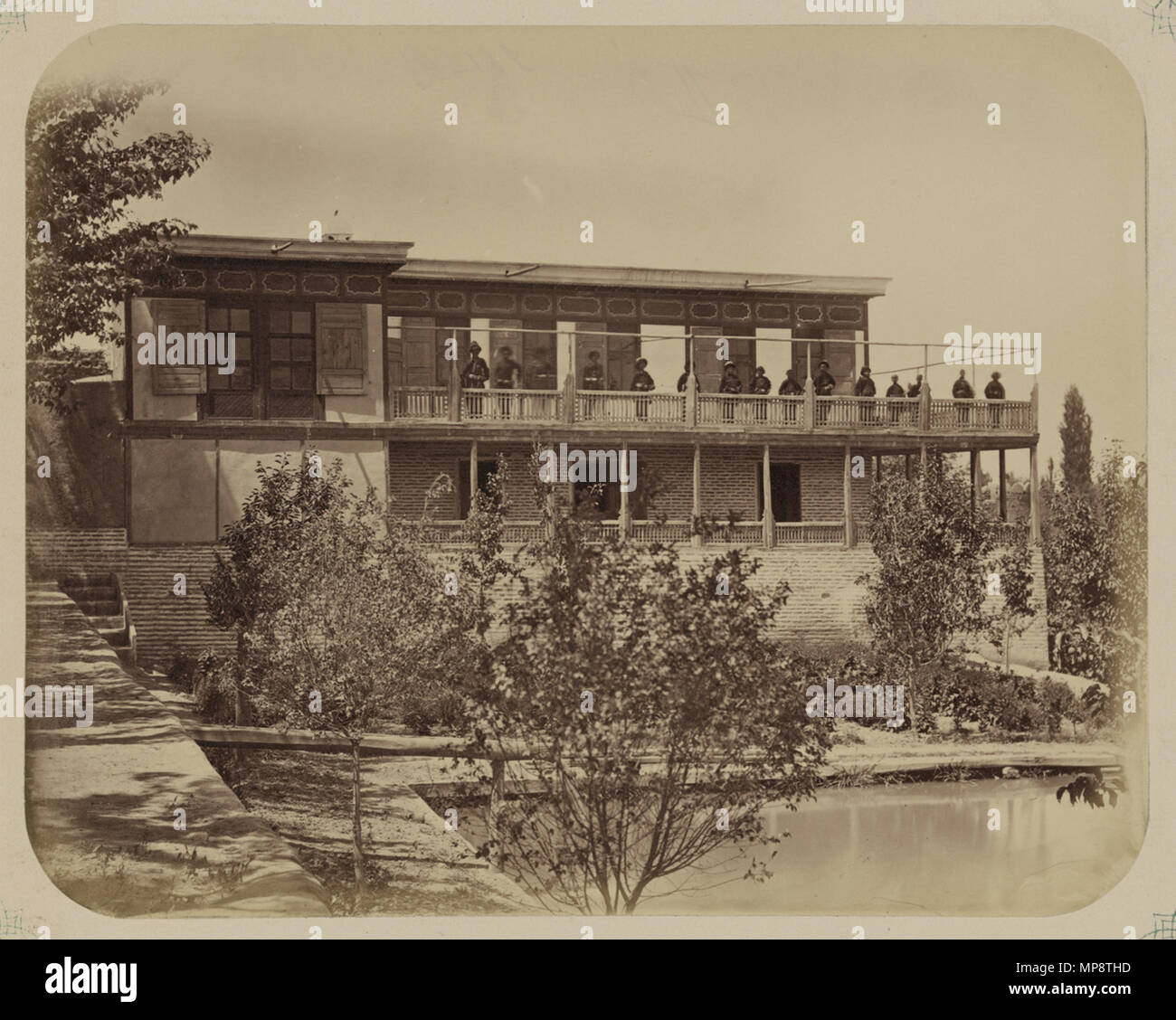 Русский. ханство Кокандское : Город. Ассаке Женская половина ханского дворца English : khanat de Kokand. Ville d'Assak. Partie réservée aux femmes de la cour du khan English : khanat de Kokand. Ville d'Assak. Section de la femme de Khan's Court : 浩罕汗国。中文。阿萨克城 浩罕汗宫廷的后宫 Português : Canato de Kokand. Cidade de Assak. Lisez la section féminine da corte do : خانات خوقند العربية khan. مدينة أساك. الجزء بالسيدات بلاط الخان الخاص pour enfant Español : Kanato de Kokand. Ciudad de Assak. Sección para las mujeres en la Corte del kan . Русский : Эта фотография входит этнографическую «Туркестанского часть в" всестороннего иссл альбома - Banque D'Images