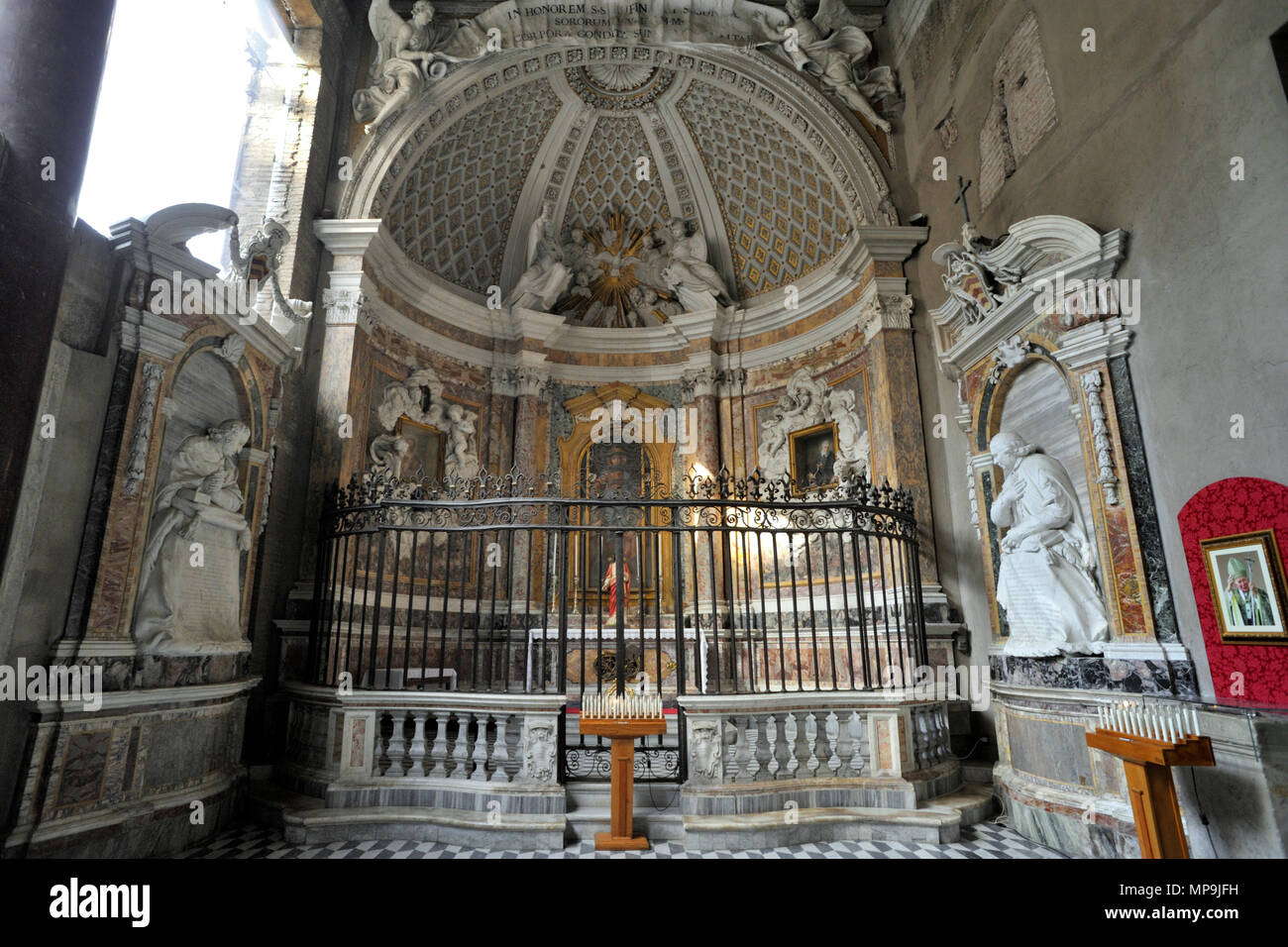 Italie, Rome, San Giovanni in Laterano, Battistero Lateranense, baptistère, chapelle Santa Rufina et Santa Seconda Banque D'Images