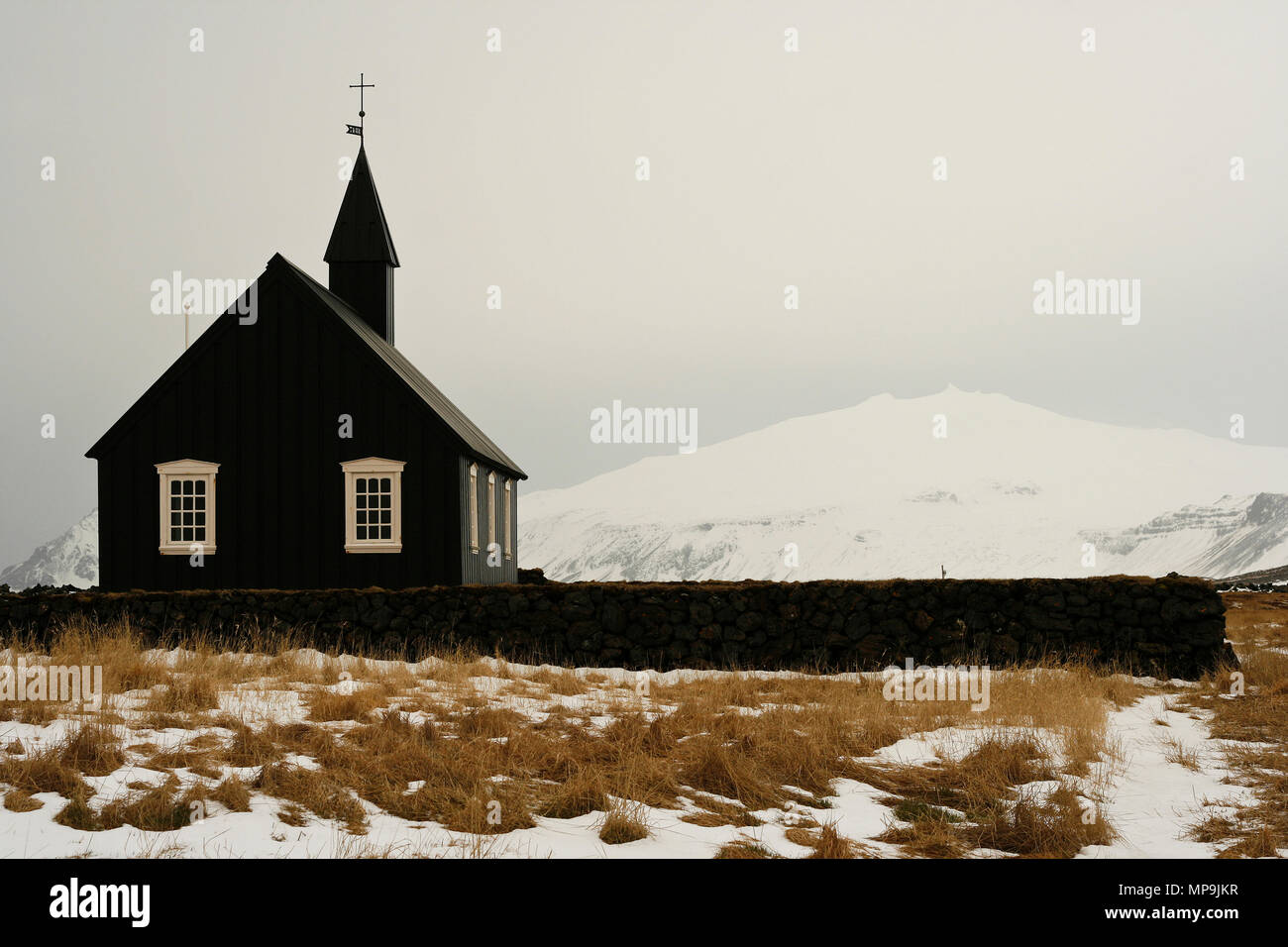 Église à Budir, Péninsule de Snæfellsnes, l'Islande Banque D'Images