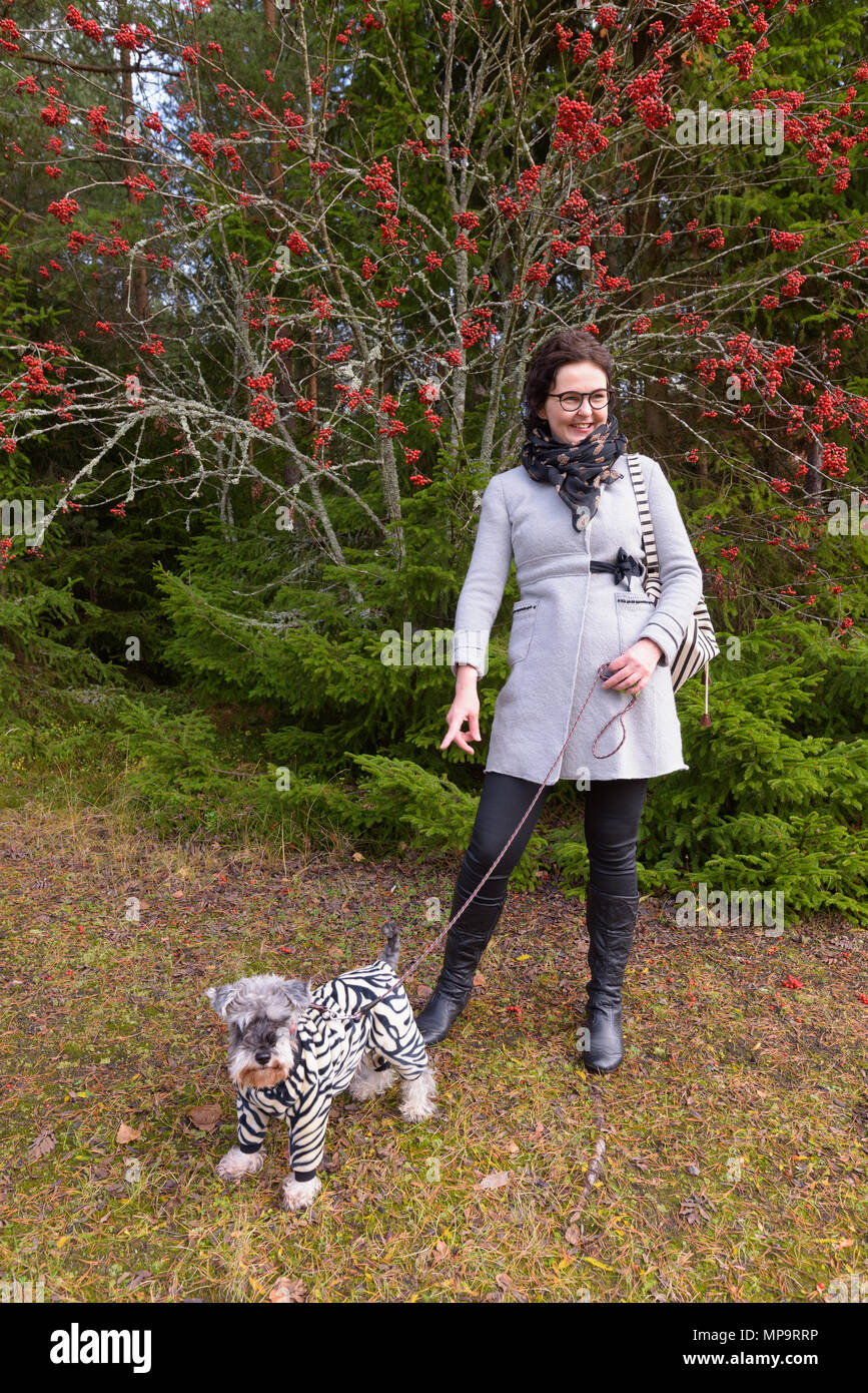 Belle femme mature s'évader avec la nature Banque D'Images