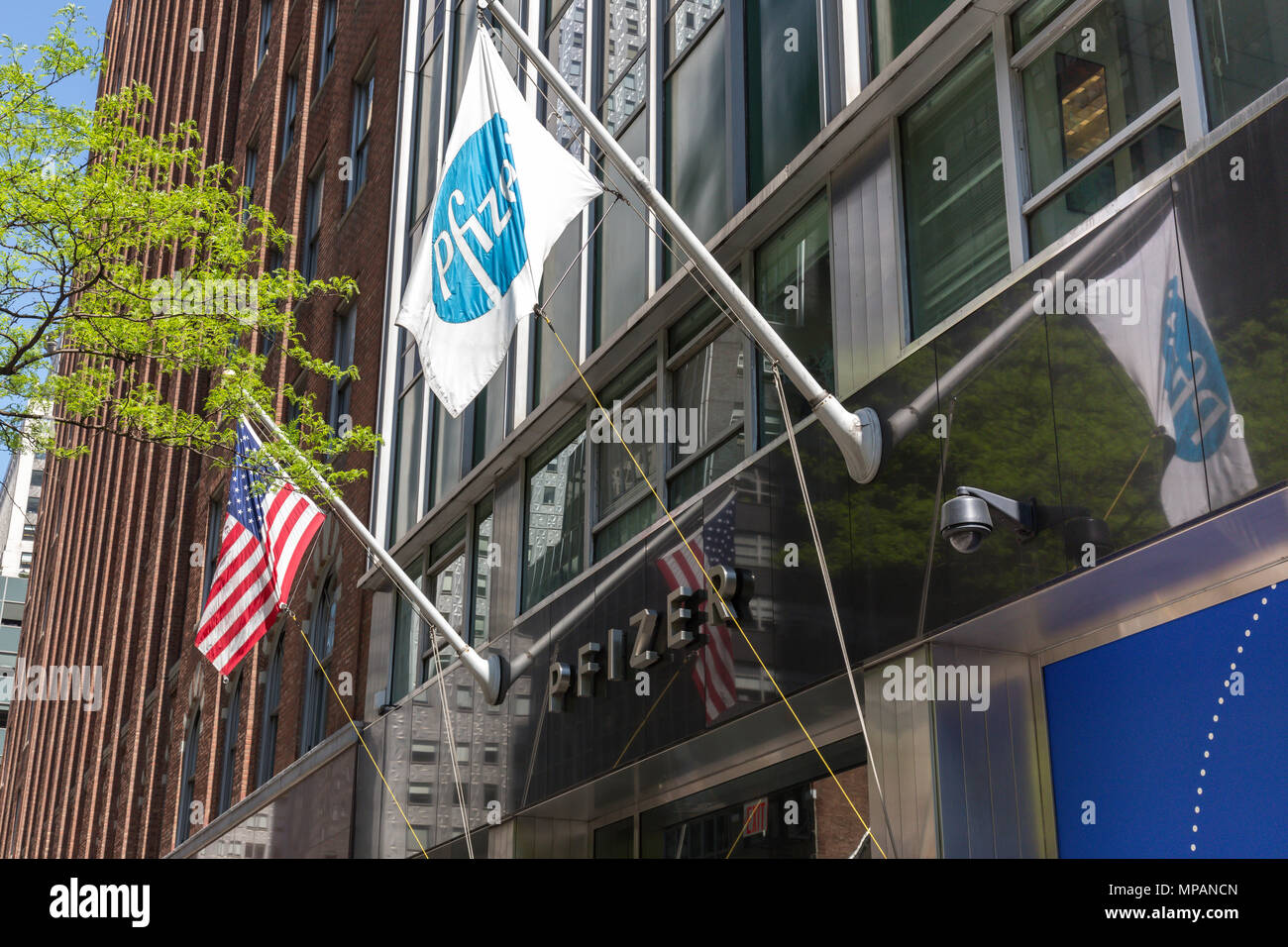 Bâtiment du siège mondial de Pfizer/, NYC Banque D'Images