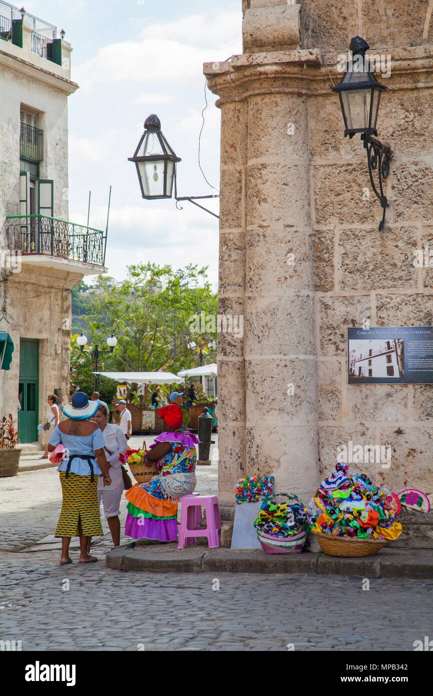 Cuba, Ciudad de la Habana Province, La Havane La Habana Vieja, quartier classé au patrimoine mondial, la place de la cathédrale et Catedral de la Virgen Maria de Banque D'Images