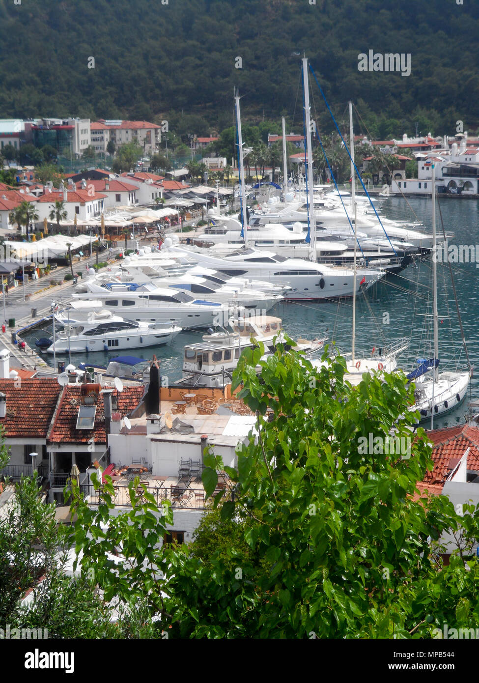 Vue sur Port de plaisance de Marmaris, du château bar terrasse panoramique, province de Mugla, Marmaris, Turquie Banque D'Images