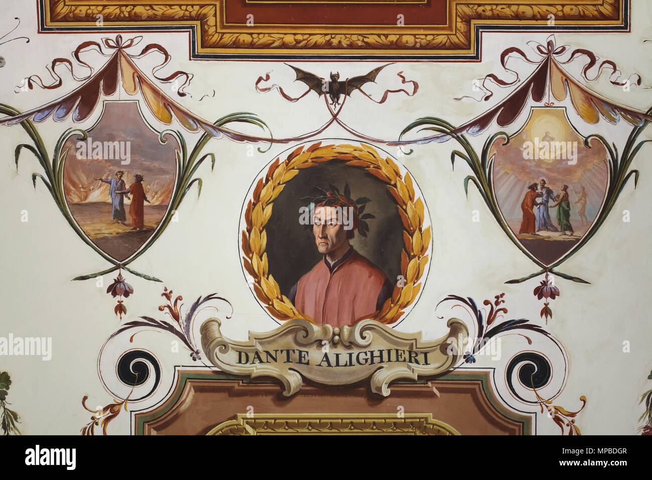 Poète médiéval italien Dante Alighieri représenté dans la fresque au plafond dans le corridor de Vasari dans la galerie des Offices (Galleria degli Uffizi), à Florence, Toscane, Italie. Banque D'Images