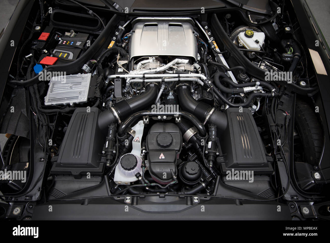 Détail de moteur de 2017 Mercedes-AMG GT C Coupé. AMG GT C Coupé a été  dévoilée à l'auto de Détroit 2017 Photo Stock - Alamy