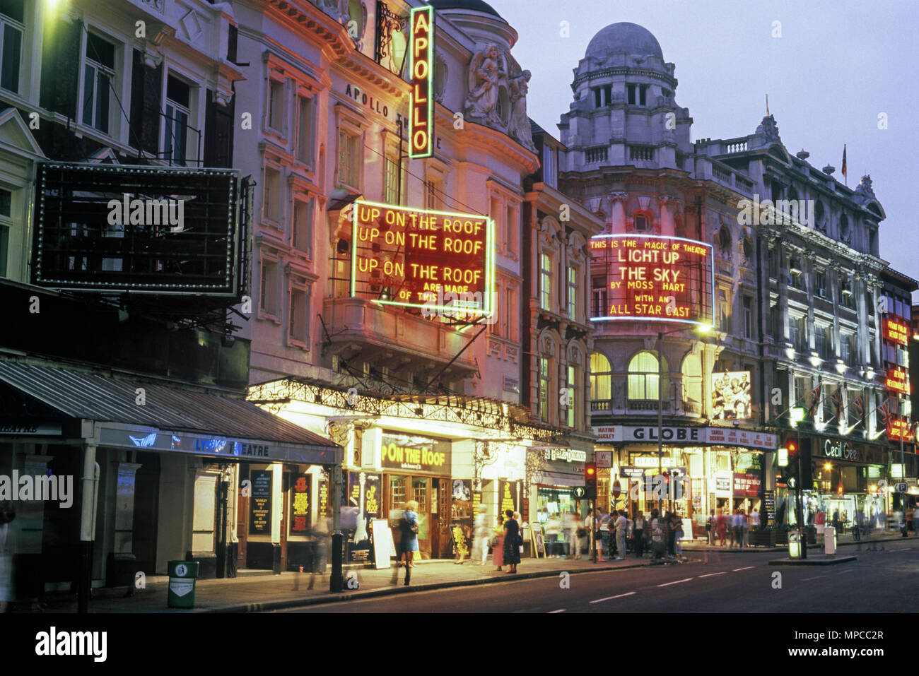 1988 THÉÂTRE HISTORIQUE AUVENTS SHAFTSBURY AVENUE WEST END LONDON ENGLAND UK Banque D'Images