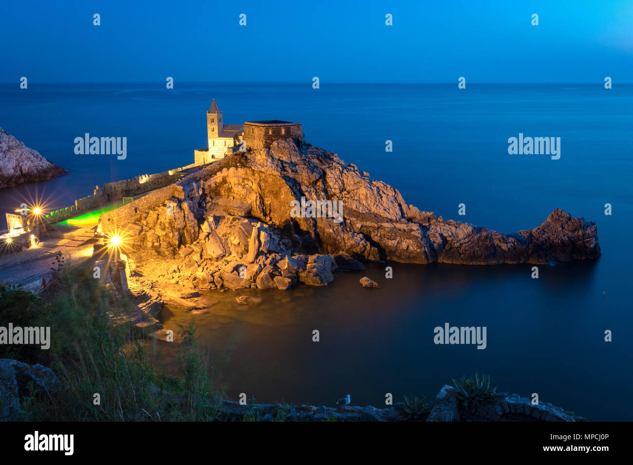 Eglise Saint-Pierre de nuit, Portovenere, village du district de La Spezia, ligurie, italie Banque D'Images