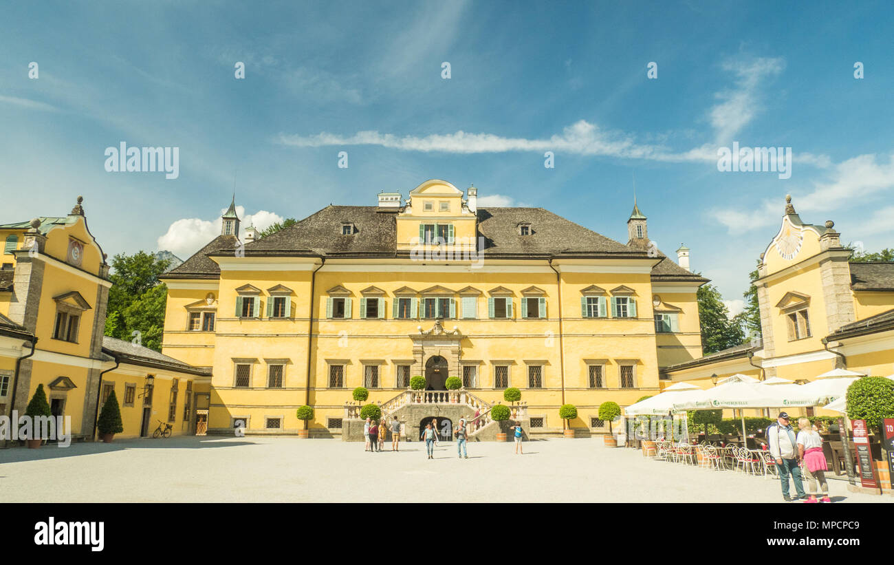 Palais Hellbrunn, villa dans un quartier baroque de Salzbourg, en Autriche. Les motifs contiennent également le Belvédère comme vu dans le film "The Sound of Music' Banque D'Images