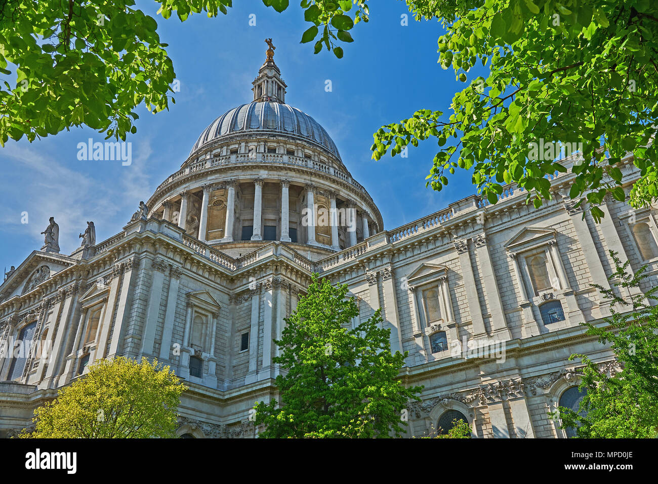 La Cathédrale St Paul, à Londres, Sir Christopher Wren est chef-d'œuvre architectural de l'édifice, qui domine toujours la ville de Londres Banque D'Images