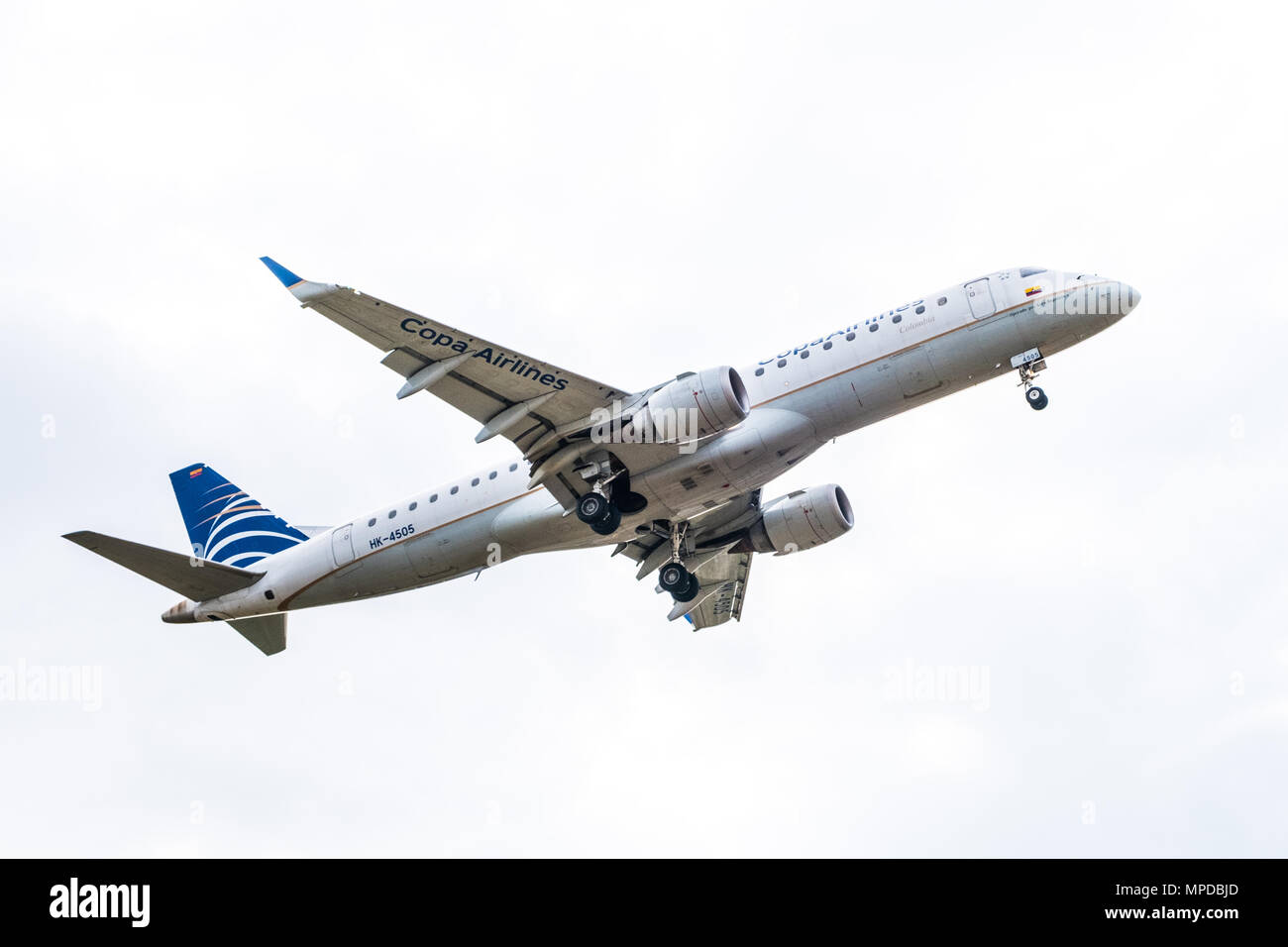 La ville de Panama - mars 2018 : Copa Airlines prépare pour l'atterrissage de l'avion Banque D'Images