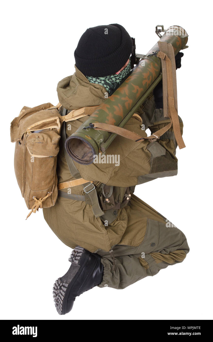 Fighter avec RPG rocket launcher isolated on white Banque D'Images