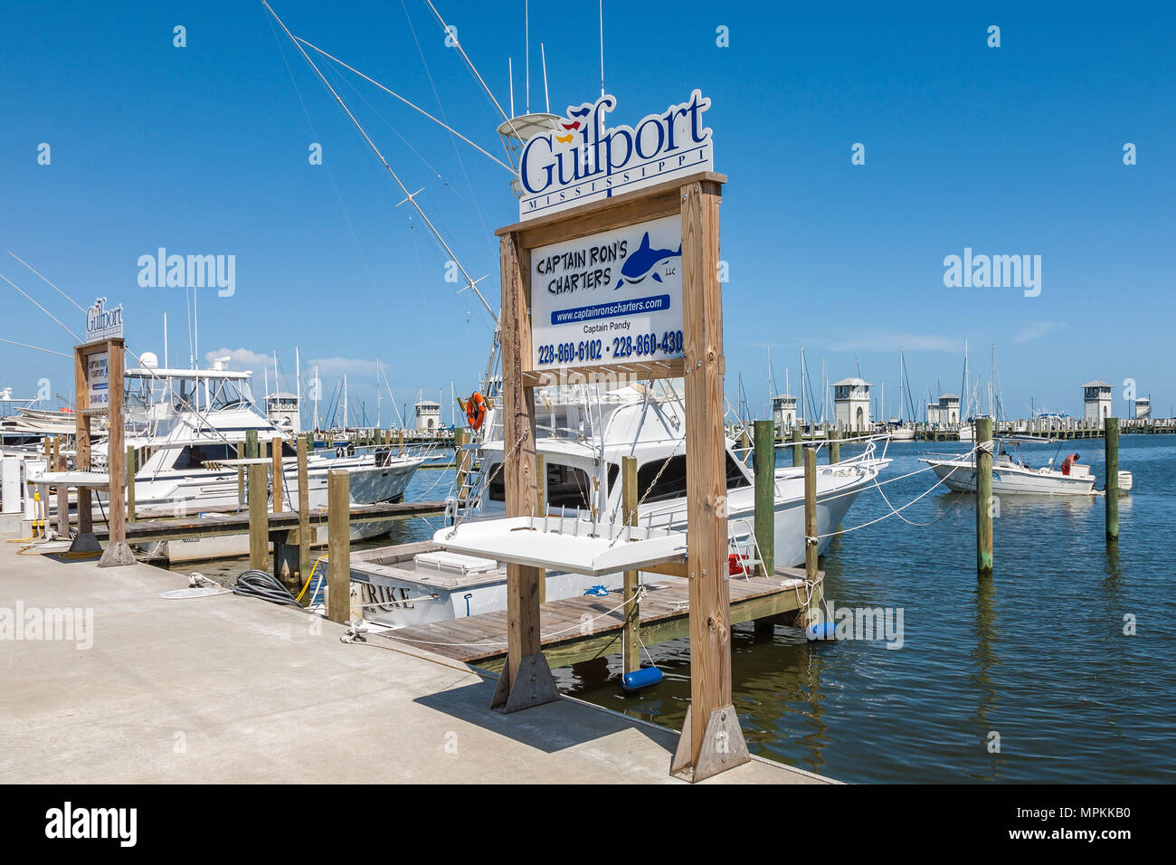 Bateau de pêche au port pour petits bateaux à Gulfport, Mississippi, États-Unis Banque D'Images